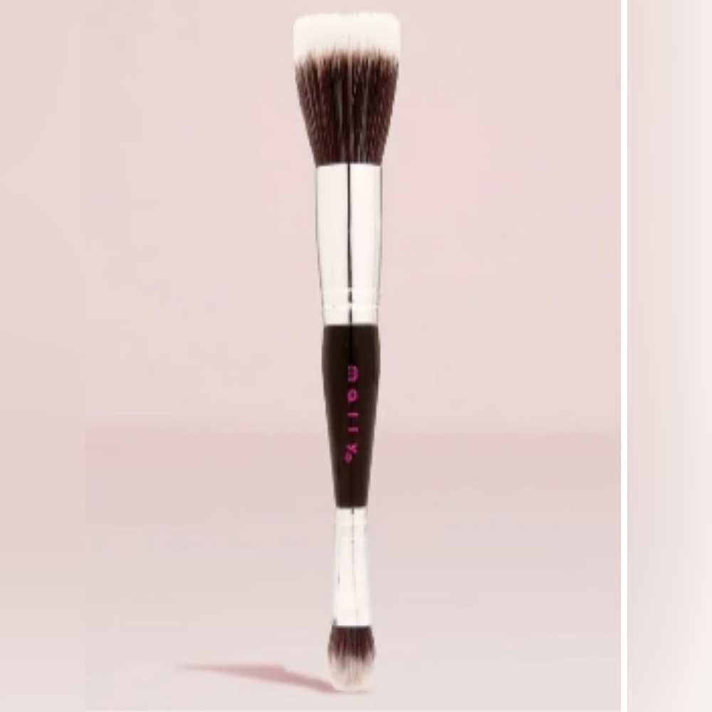Mally Beauty Blush Brush